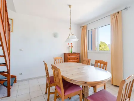 Pavillon Confortable avec Piscine, Terrasse et Parking Privé - Photo 7