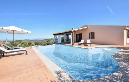 Location maison à Costa Paradiso