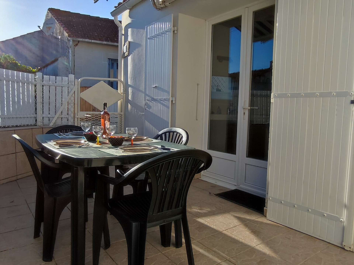 Maison 3 pièces centre-bourg, plage à proximité - Photo 1