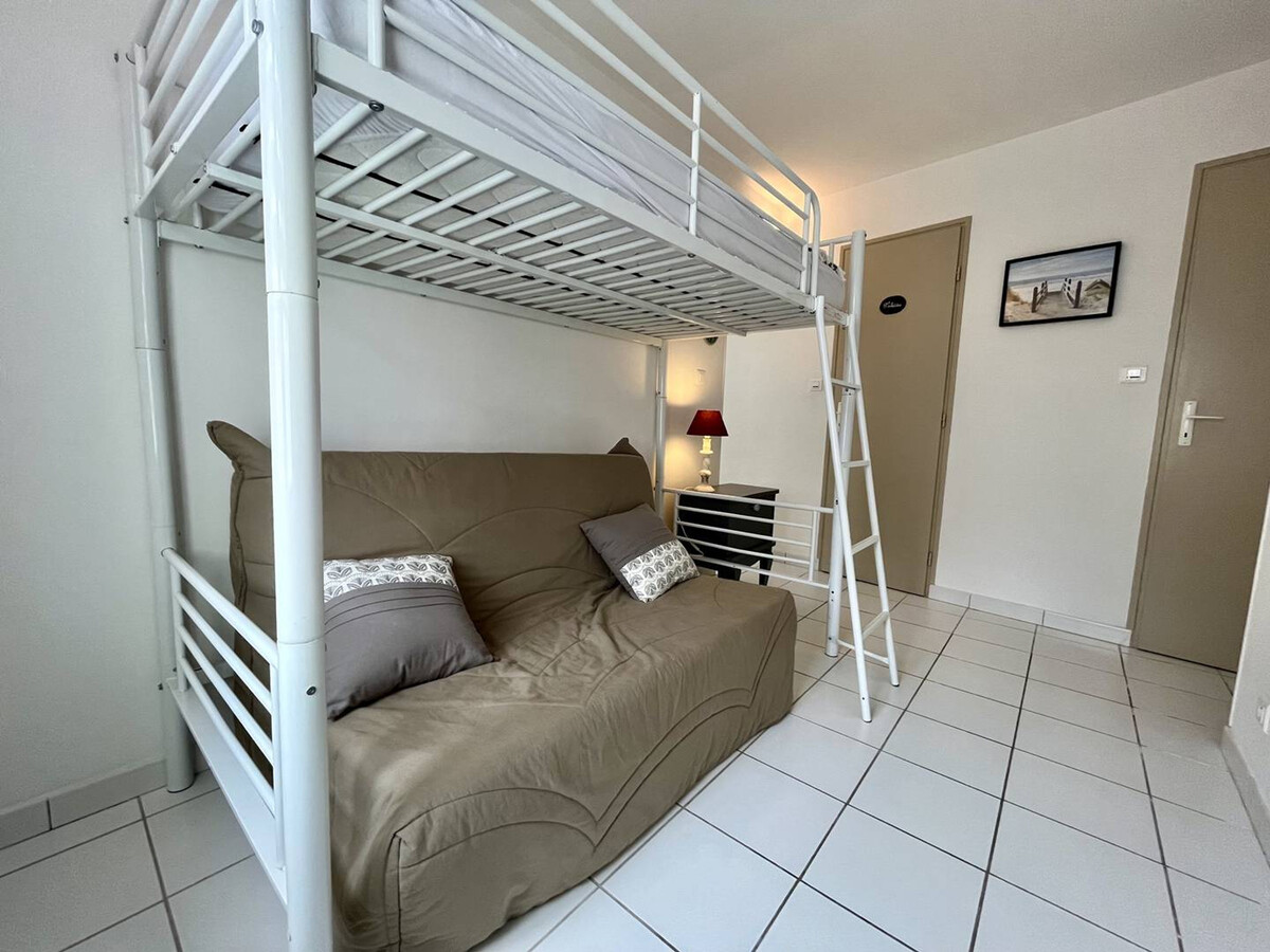 Maison 3 pièces centre-bourg, plage à proximité - Photo 8