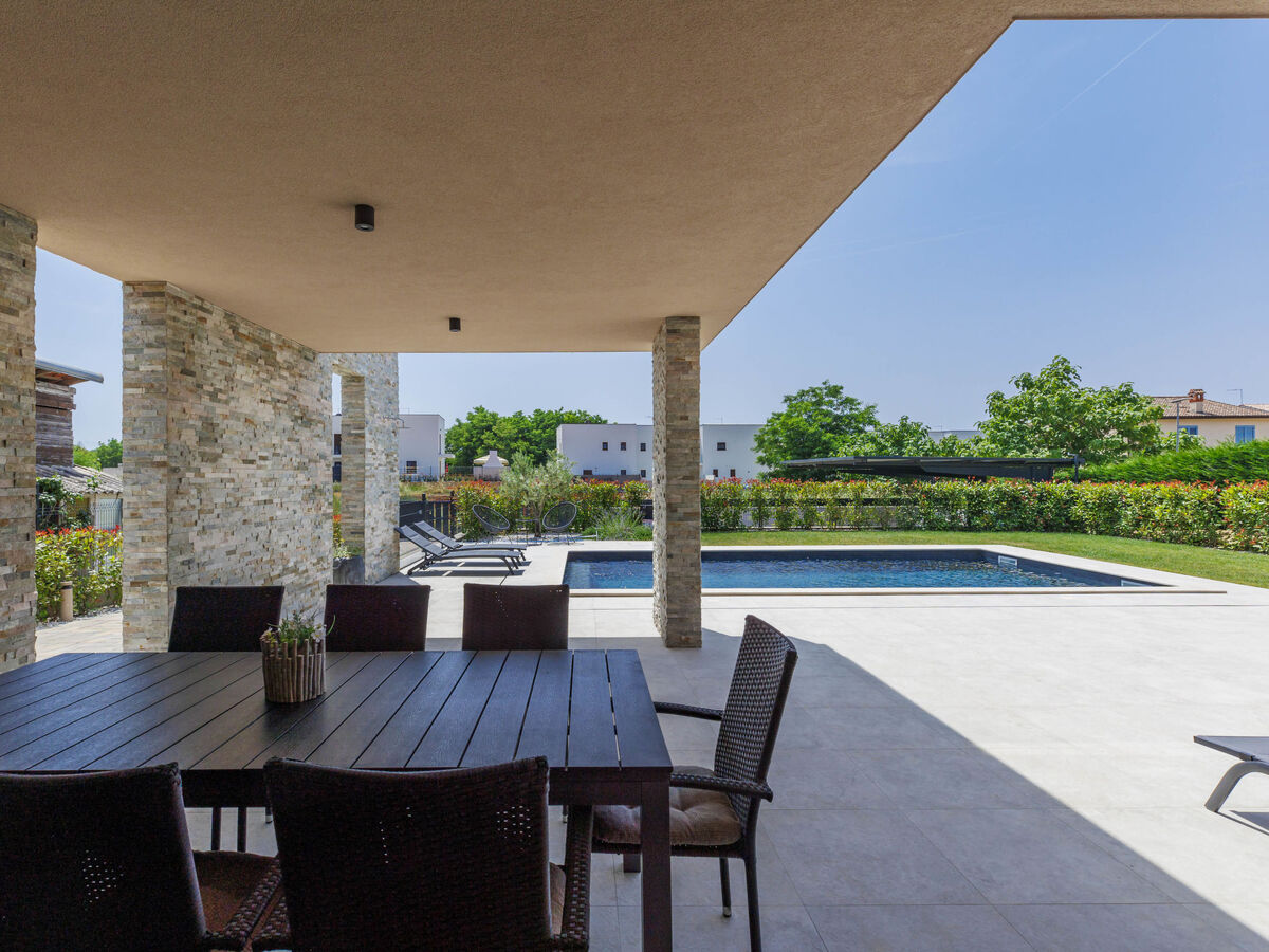 Villa Prudensia, 8 pers., piscine chauffée à Kaštelir - Photo 16