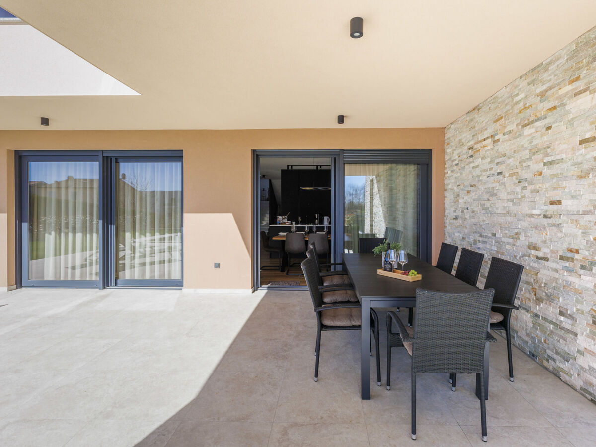 Villa Prudensia, 8 pers., piscine chauffée à Kaštelir - Photo 24