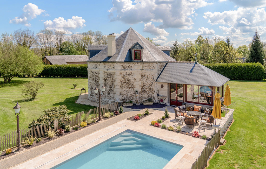 Pigeonnier normand + maison bois, piscine chauffée - Photo 1