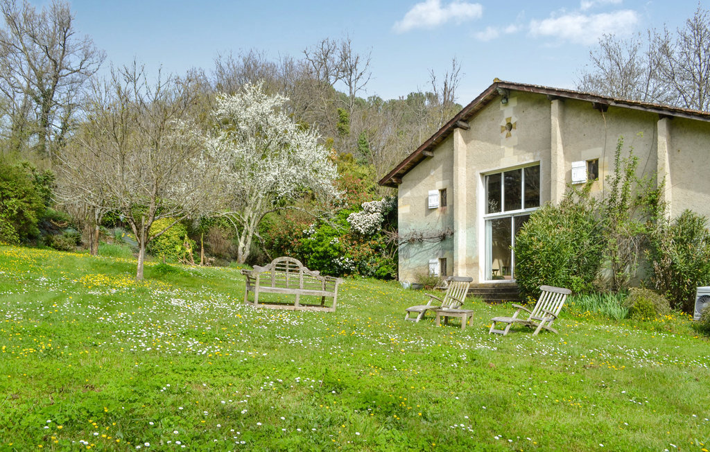 Maison 3 chambres avec jardin de 300 m² à Coutras - Photo 9