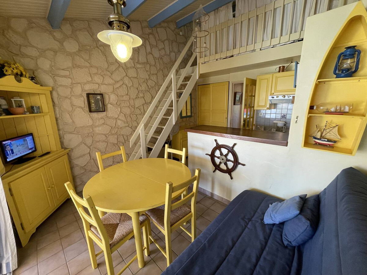 Studio cabine mezzanine avec terrasse vue marina – Saint-Cyprien - Photo 2