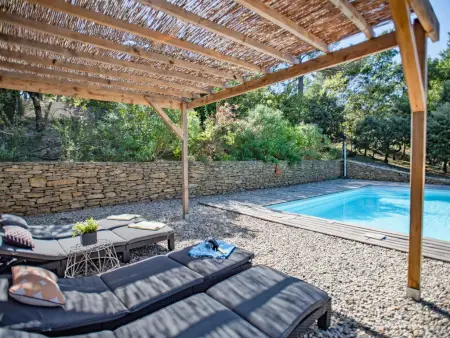 La Grande Pinède : maison avec piscine chauffée à Faucon : photo 4