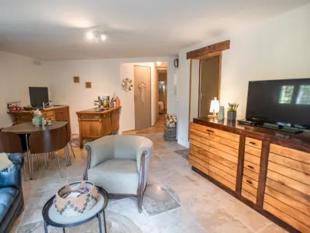 La Grande Pinède : maison avec piscine chauffée à Faucon : photo 7