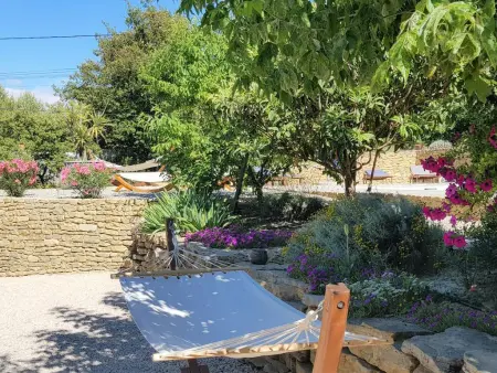La Grande Pinède : maison avec piscine chauffée à Faucon : photo 15