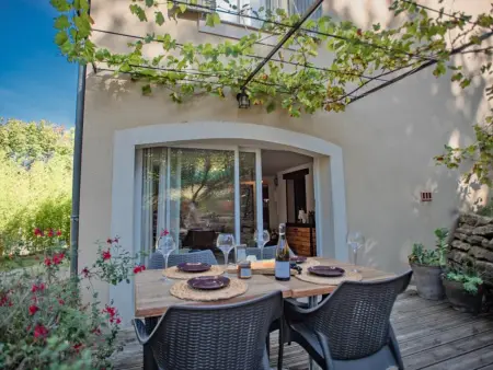 La Grande Pinède : maison avec piscine chauffée à Faucon : photo 35