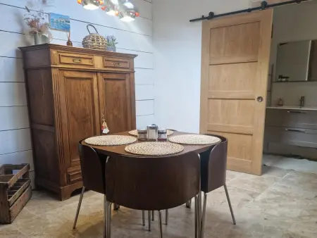 La Grande Pinède : maison avec piscine chauffée à Faucon : photo 43
