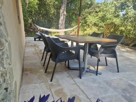 La Grande Pinède : maison avec piscine chauffée à Faucon : photo 51