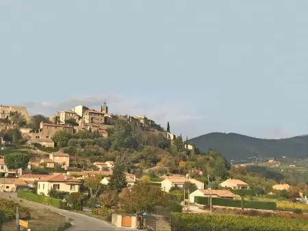 La Grande Pinède : maison avec piscine chauffée à Faucon : photo 53