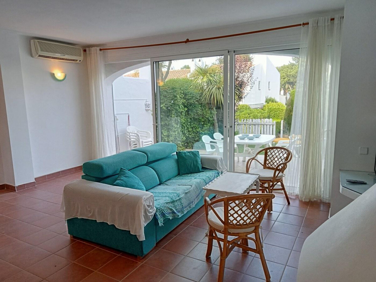 Maison à Pals avec Jardin Privé, Piscine Communautaire et WIFI, à 1,5 km de la Plage - Photo 7