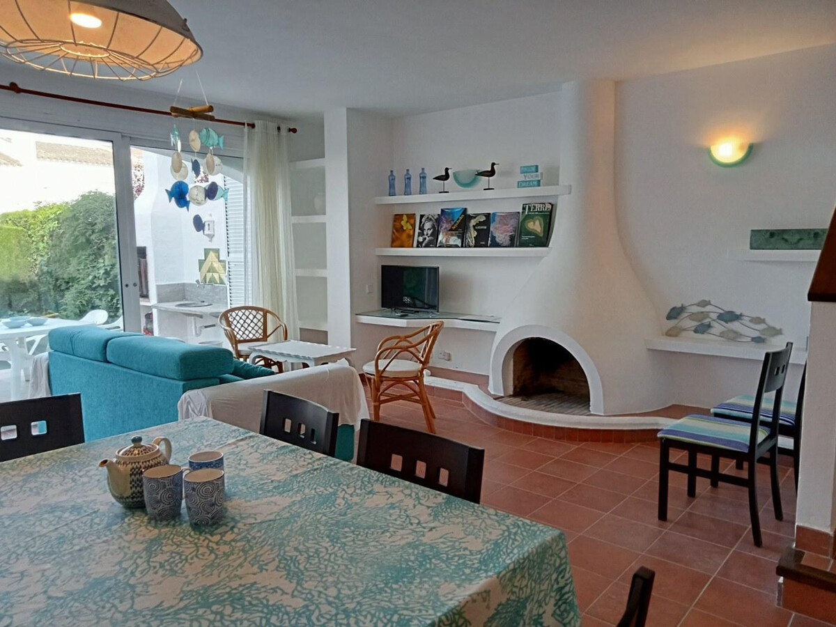 Maison à Pals avec Jardin Privé, Piscine Communautaire et WIFI, à 1,5 km de la Plage - Photo 11