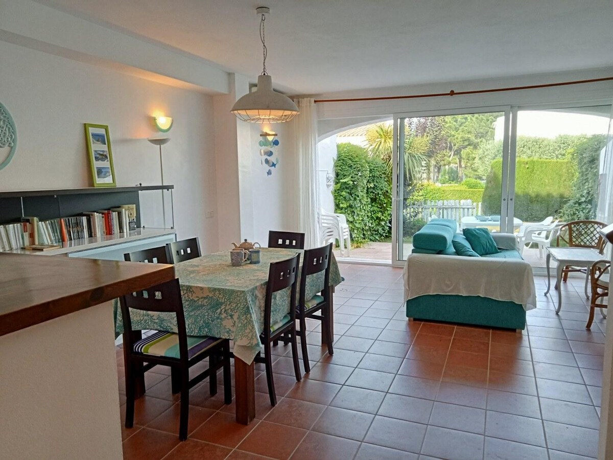 Maison à Pals avec Jardin Privé, Piscine Communautaire et WIFI, à 1,5 km de la Plage - Photo 14