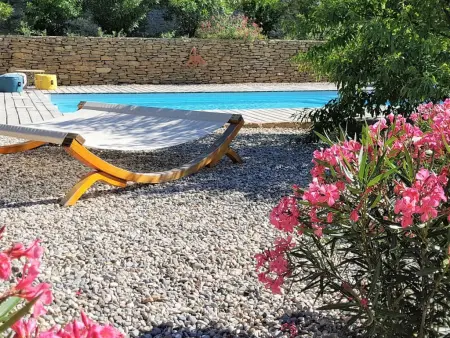La Petite Pinède, maison avec piscine chauffée à Faucon : photo 3