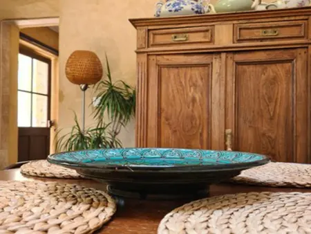 La Petite Pinède, maison avec piscine chauffée à Faucon : photo 5