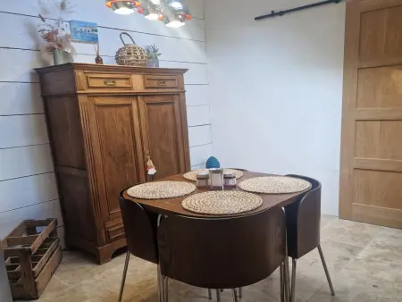 La Petite Pinède, maison avec piscine chauffée à Faucon : photo 23
