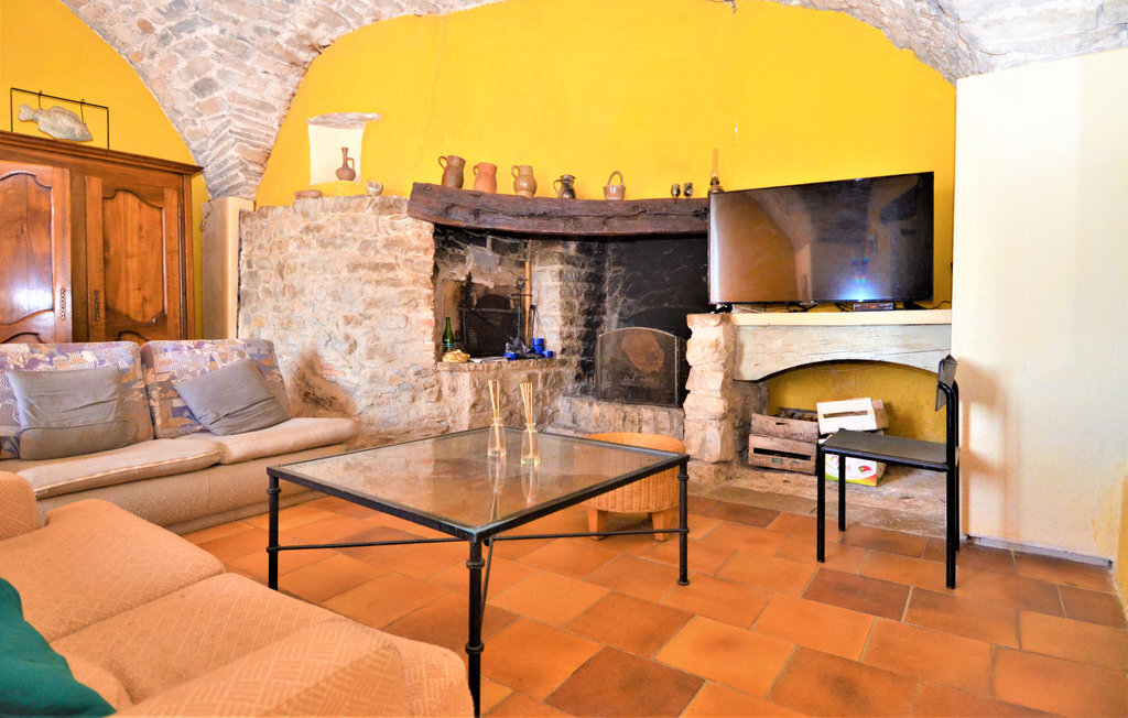 Maison du 16e siècle avec piscine à St-Hippolyte-du-Fort - Photo 3