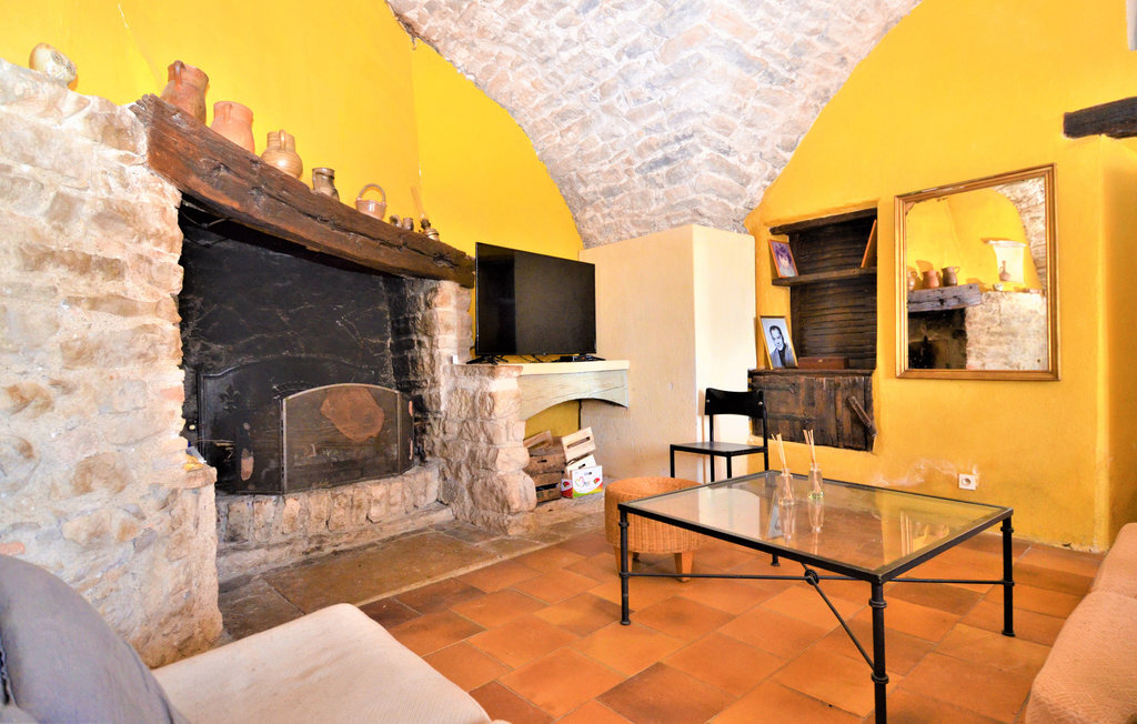 Maison du 16e siècle avec piscine à St-Hippolyte-du-Fort - Photo 4