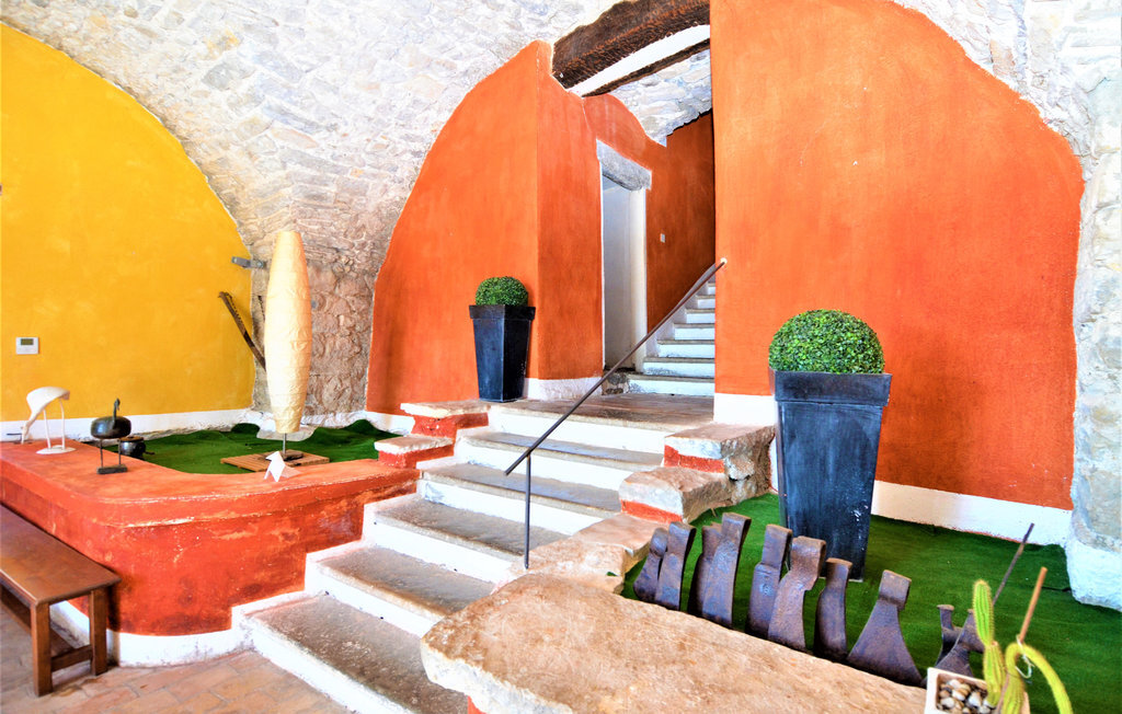 Maison du 16e siècle avec piscine à St-Hippolyte-du-Fort - Photo 6