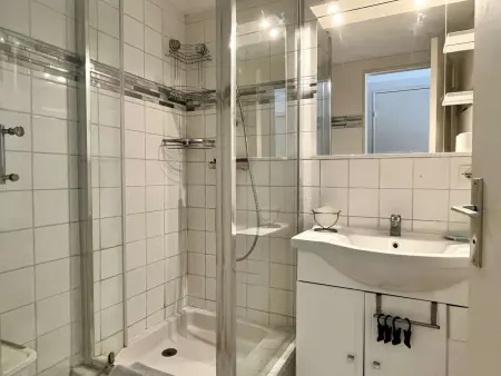Maison 3 pièces + mezzanine, climatisée, proche mer, parking privé, animaux acceptés - Photo 15