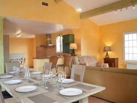 Villa 5 pièces 3 chambres avec jardin, clim, wifi, animaux admis - Photo 2