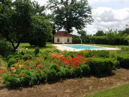 Gîte 6 chambres piscine chauffée et tennis à Maresché - Photo 1