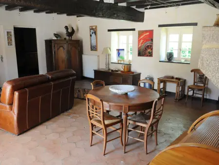 Gîte 6 chambres piscine chauffée et tennis à Maresché - Photo 9