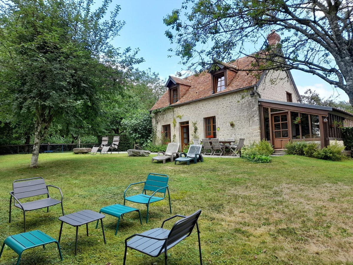 Gîte XVIIIe siècle à Marmouillé, vue sur vallée - Photo 2