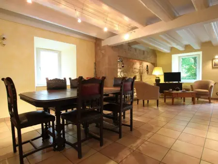 Gite familial 7 personnes avec cour de 600 m² : photo 3