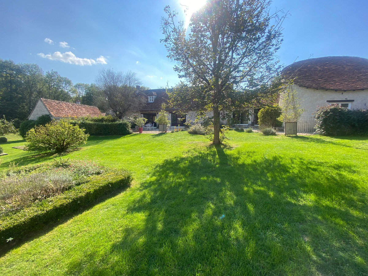 Le Petit Ajoux, gîte de charme avec piscine en Brenne - Photo 1