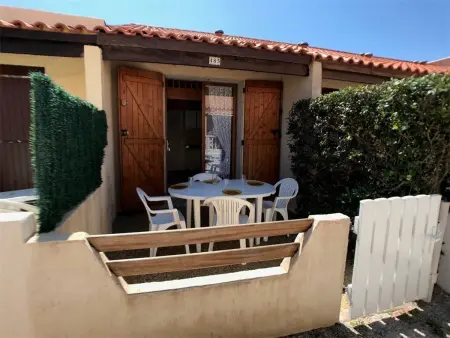 Location villa à Port Leucate, Charmante Villa T1+Cabine+Mezzanine – 4 pers, Terrasse, Parking, Proximité Commerces, Bord de Lac