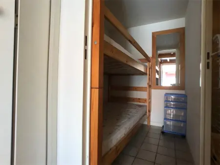 Charmante Villa T1+Cabine+Mezzanine – 4 pers, Terrasse, Parking, Proximité Commerces, Bord de Lac - Photo 4