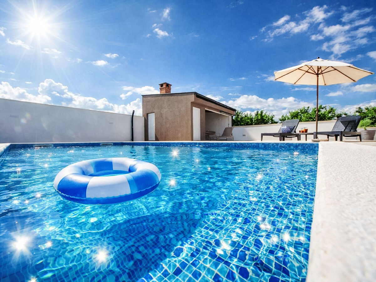 Villa Laura – Maison 8 pers. piscine privée Zadar - Photo 1