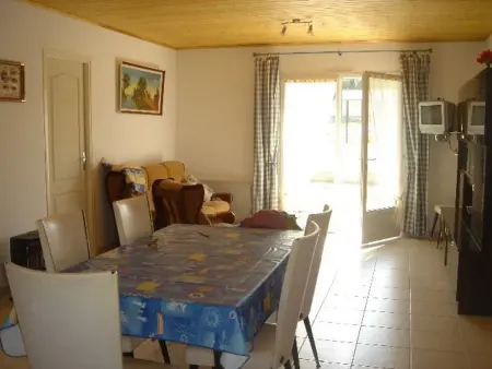 Maison plain-pied 60 m² avec jardin clos, 2 km de la plage - Photo 2