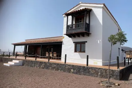 Location maison à La Oliva, Villa à Fuerteventura avec piscine privée