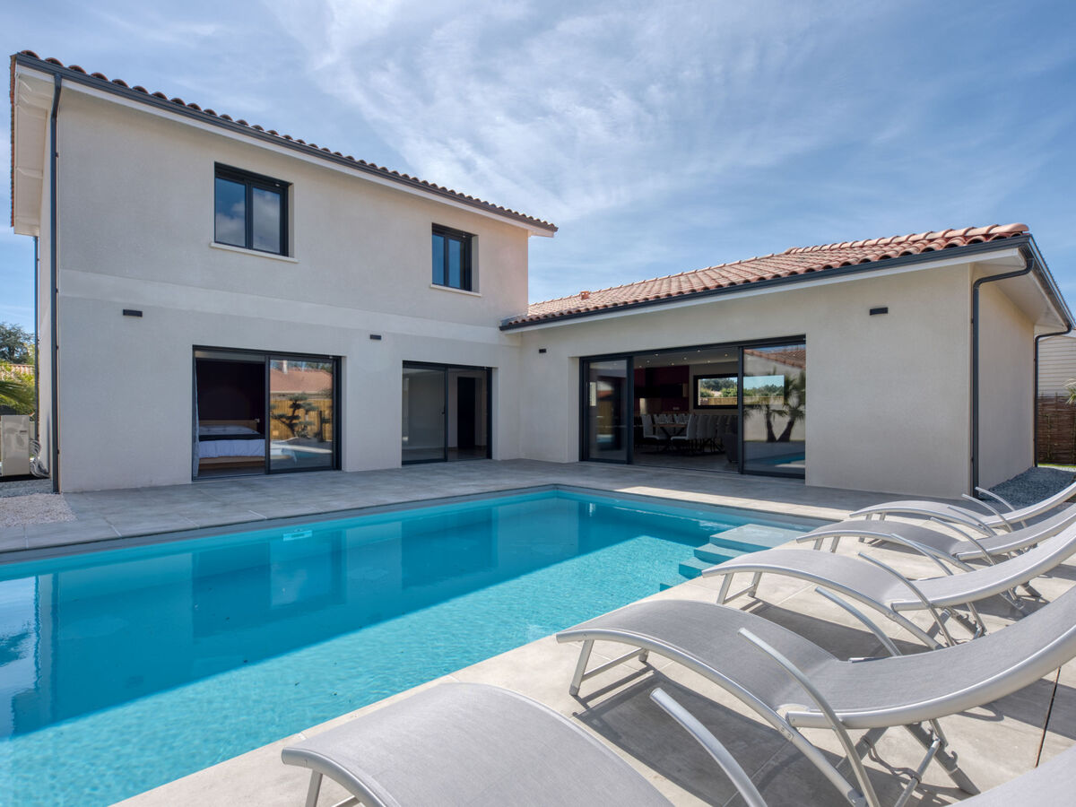 Villa des écureuils – 5 chambres, piscine à Lanton - Photo 1