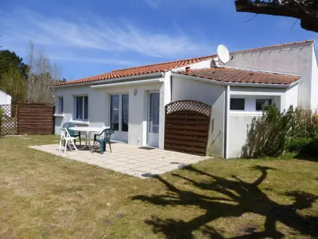 Location maison à Saint Hilaire de Riez, Maison 3 pièces avec mezzanine, 6 couchages, à 5 km de la plage - calme et tout confort, parking inclus