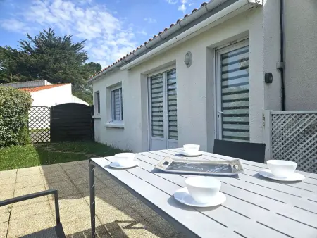 Maison 3 pièces avec mezzanine, 6 couchages, à 5 km de la plage - calme et tout confort, parking inclus - Photo 2