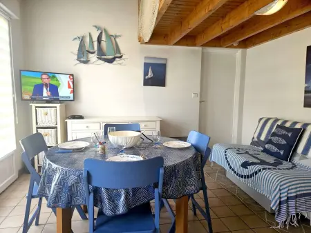 Maison 3 pièces avec mezzanine, 6 couchages, à 5 km de la plage - calme et tout confort, parking inclus - Photo 3