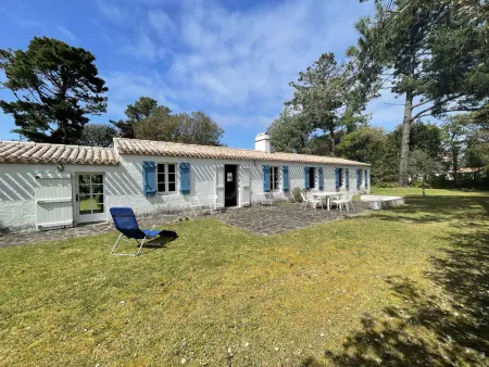 Location maison à L'Épine, Maison familiale proche plage avec jardin, terrasse et 6 couchages à LÉpine