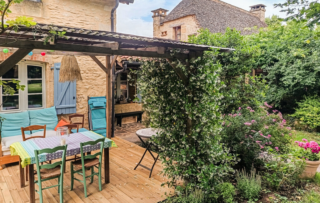 Maison en pierre avec jardin de 2000 m² à Saint Leon sur Vezere - Photo 10