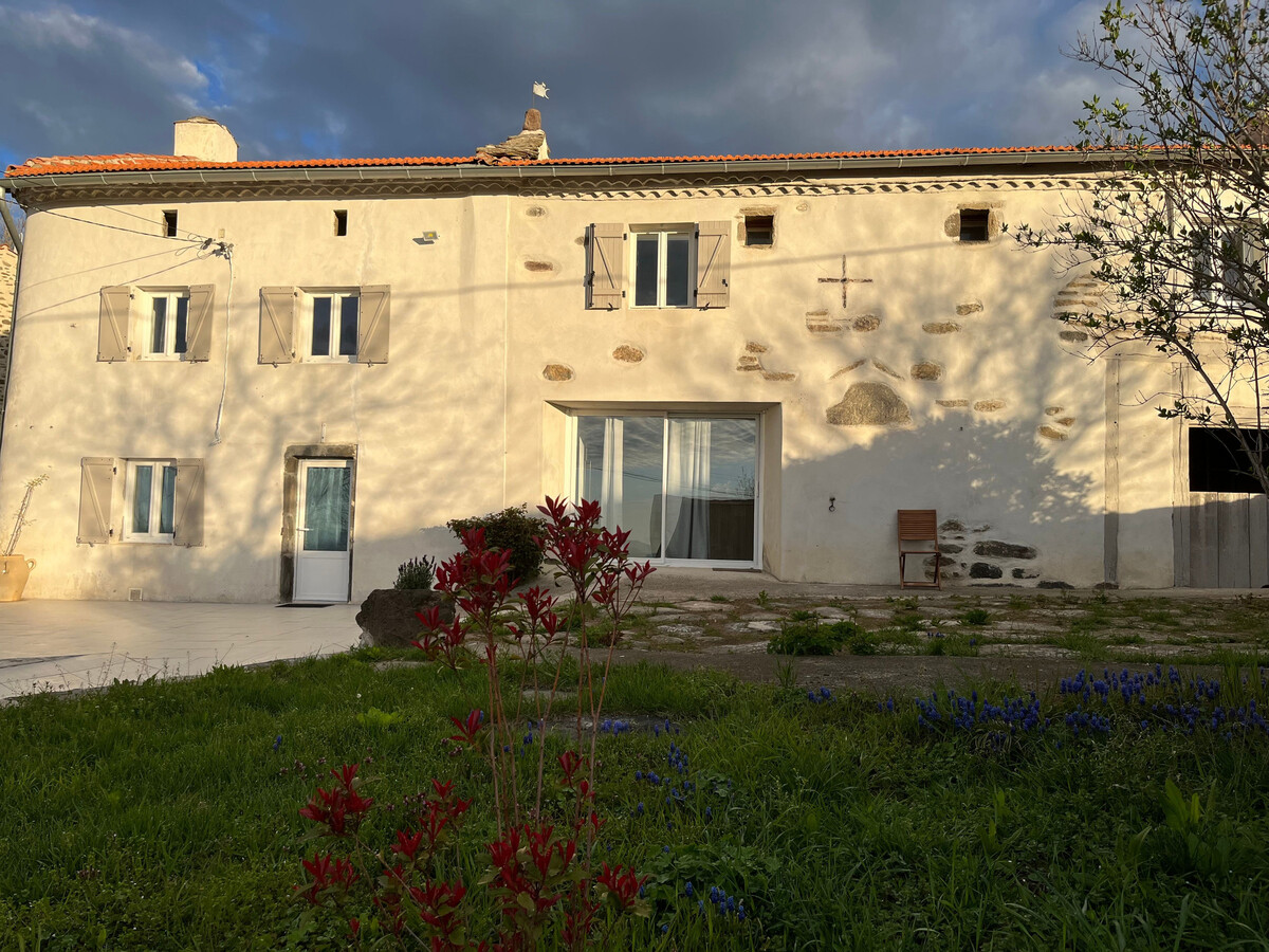 Gîte fermier rénové 6 pers. à Autrac, terrasse et poêle - Photo 2