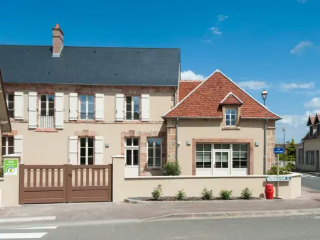 Gîte 15 pers. avec salle de jeux et cour à Loye-sur-Arnon : photo 2