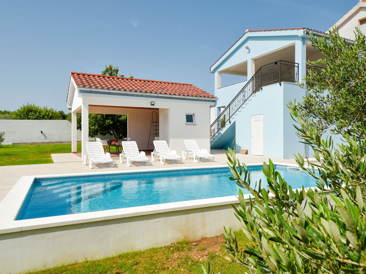 Maison Elena avec piscine privée à Novigrad - Photo 2