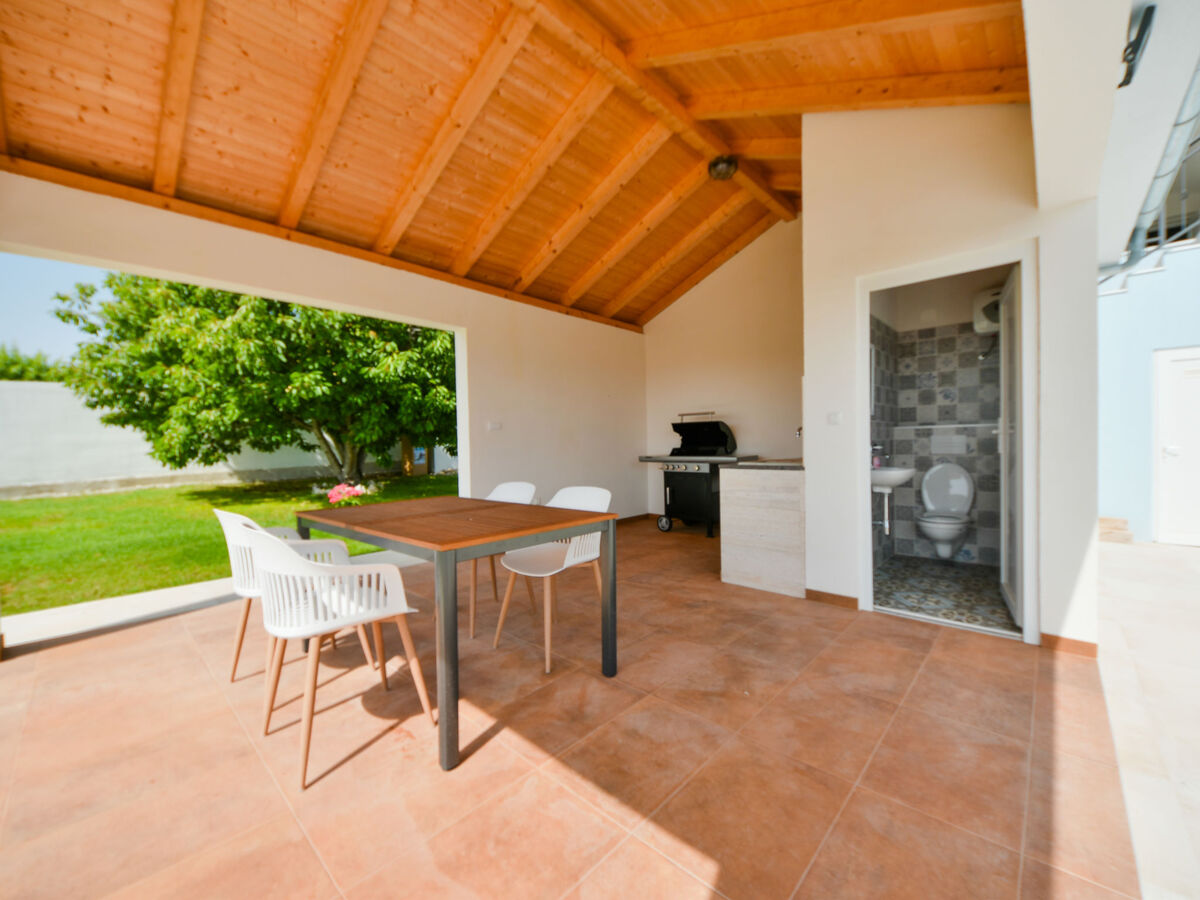 Maison Elena avec piscine privée à Novigrad - Photo 21