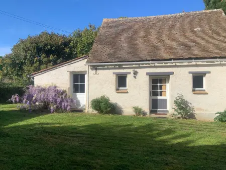 Location gite à Roëzé sur Sarthe, Gîte cosy au calme avec grand jardin, proche du Mans - Parking privé, Wifi fibre, équipements complets