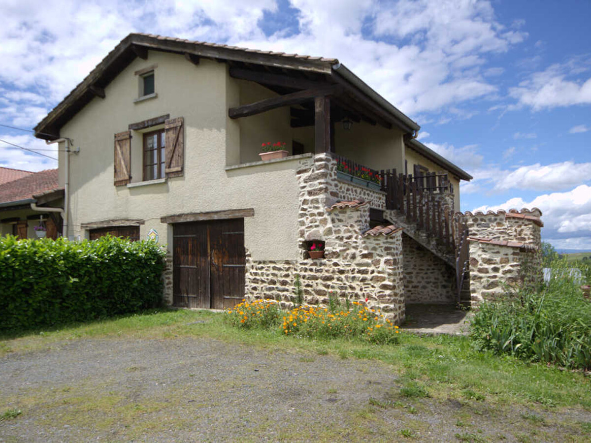 Gîte 6 pers. avec jeux extérieurs à Saint-Médard-en-Forez - Photo 1