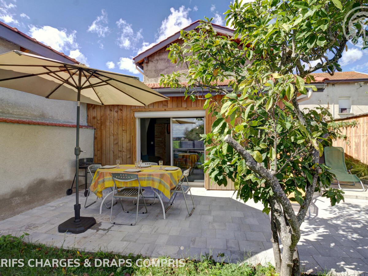 Gîte 67m² avec jardin 300m² et salle de jeux à Balbigny - Photo 1